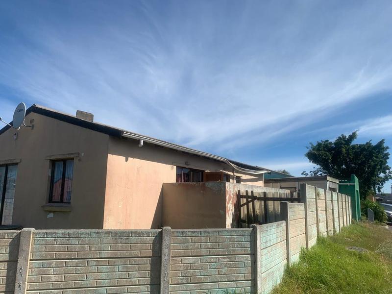5 Bedroom Property for Sale in Devon Park Village Western Cape